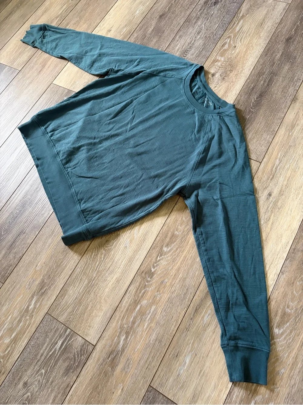Athleta Women’s Oceanic Teal Long Sleeve Sundown Sweatshirt Size Medium